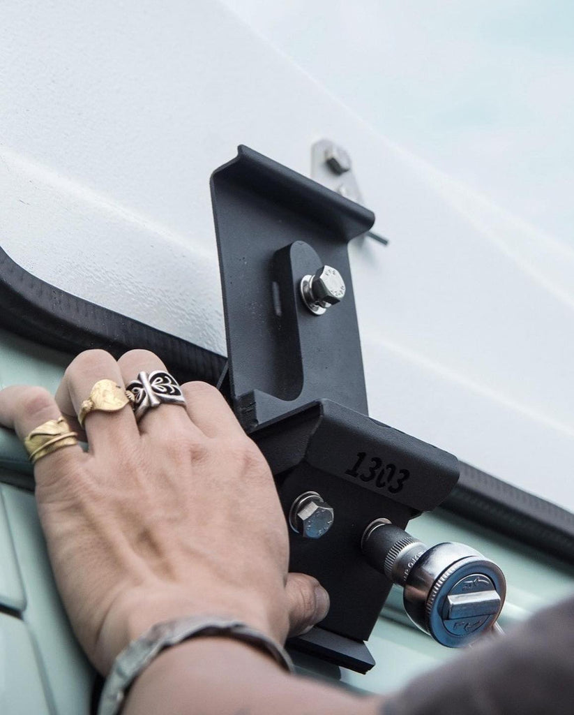 1303 Awning Gutter Mount Kit for Delica L300
