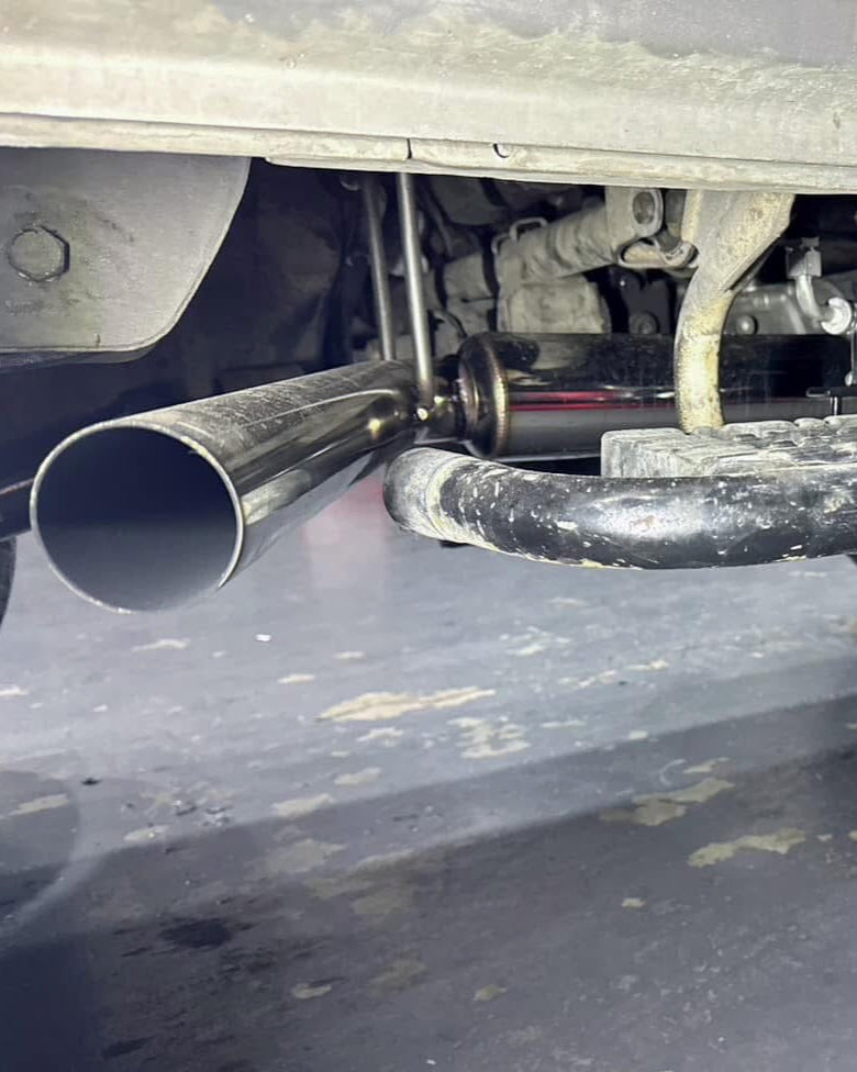 Side exit stainless steel exhaust for Delica L300