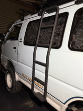 Load image into Gallery viewer, FH Side-mounted exterior ladder for Delica L300