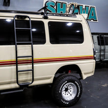 Load image into Gallery viewer, FH Side-mounted exterior ladder for Delica L300