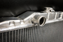 Load image into Gallery viewer, Aluminum enlarged radiator for Delica L300