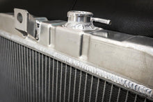 Load image into Gallery viewer, Aluminum enlarged radiator for Delica L300