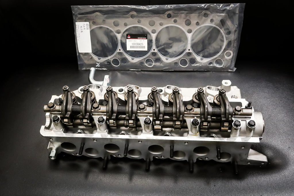 Delica L300 Engine cylinder head