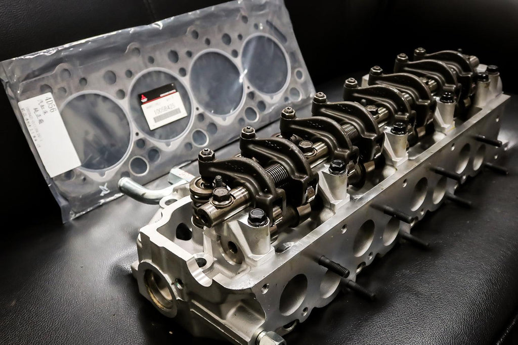 Delica L300 Engine cylinder head