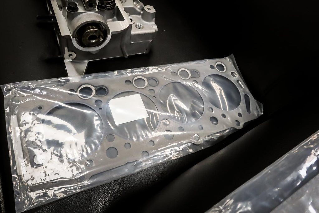 Delica L300 Engine cylinder head