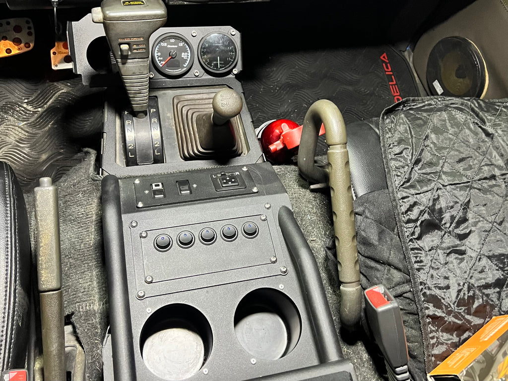 1303 Central console box for Delica L300